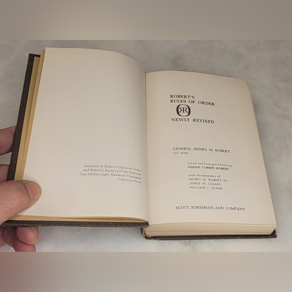 Roberts Rules of Order Newly Revised 1970 Scott Foresman - Picture 7 of 14